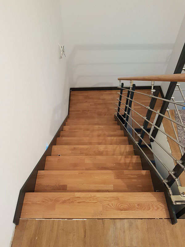 HPL-Wangentreppe mit Eichestufen